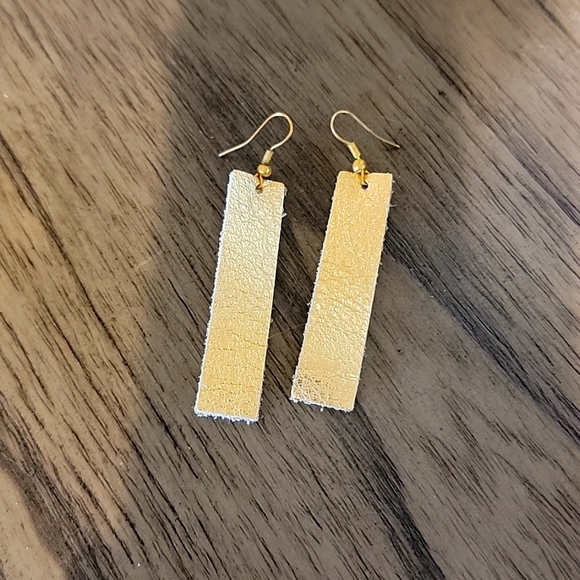 NWOT Leather Earrings - Picture 1 of 3